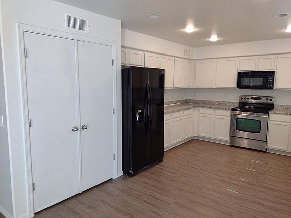 3rd image of 1493 E Anna Dr