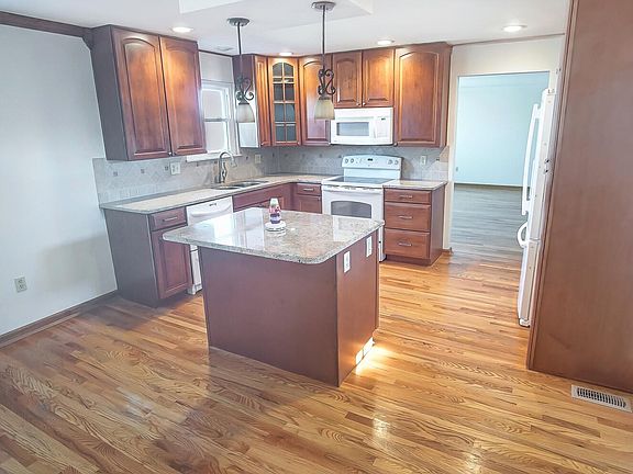 2nd image of 537 Village Dr