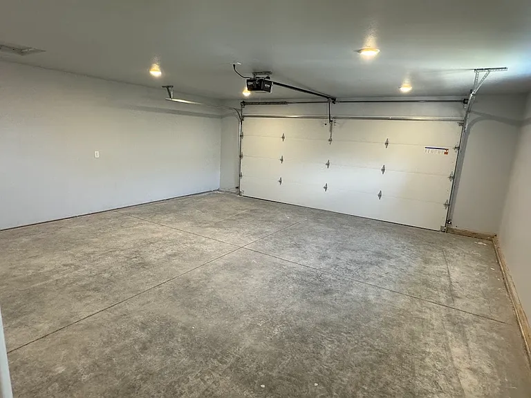 2835 Patch St — Photo 34