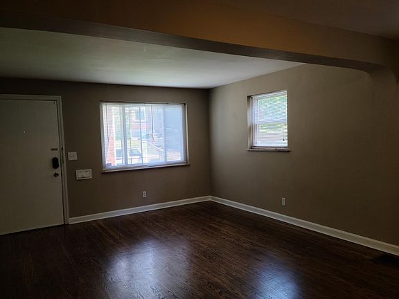 4th image of 2507 Saint Albans Ave