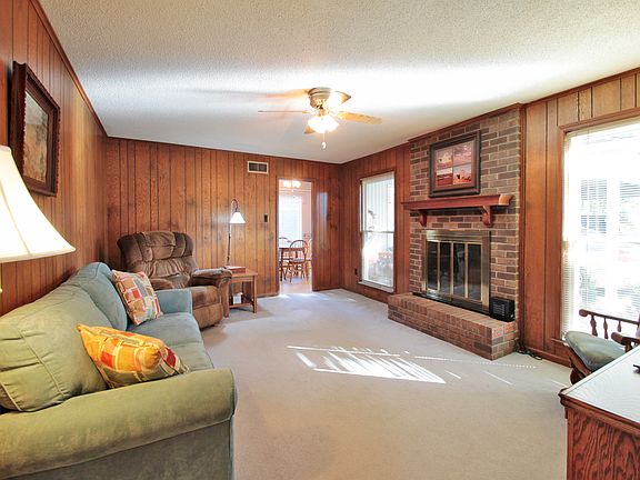 3rd image of 6271 Solway Dr