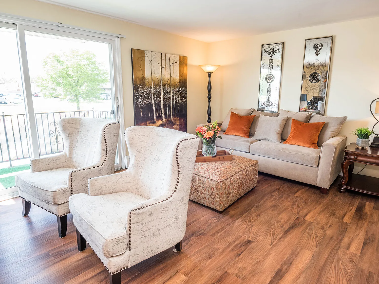Olde Towne Village Apartments — Photo 4