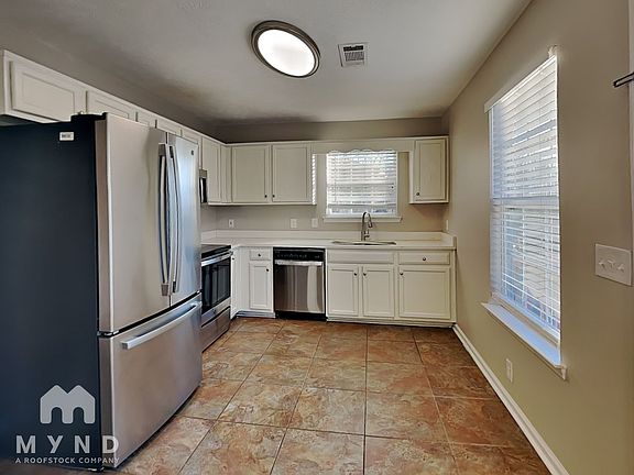 4th image of 252 Cedarview Dr