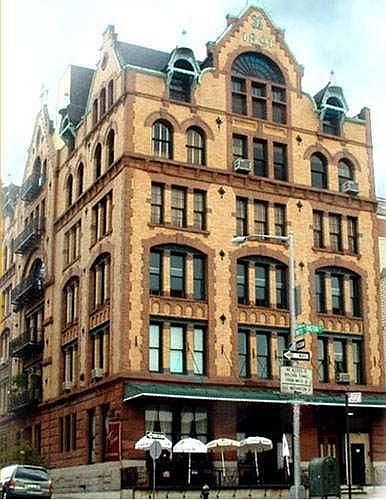 2nd image of 451-453 Washington St