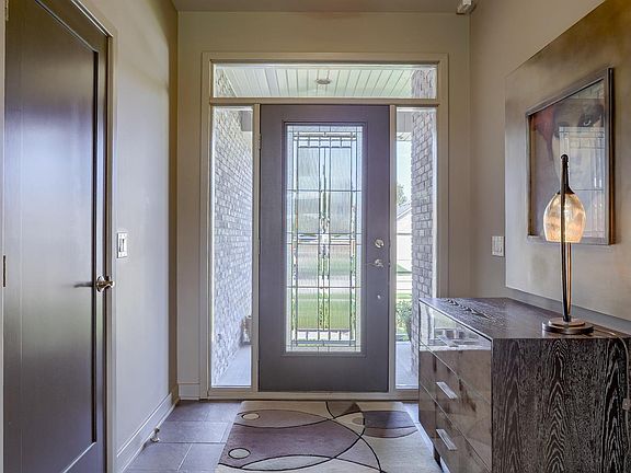 3rd image of 3219 Marian Ln