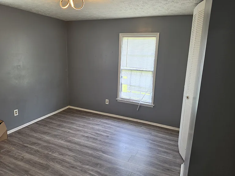 4059 Keating Dr — Photo 12