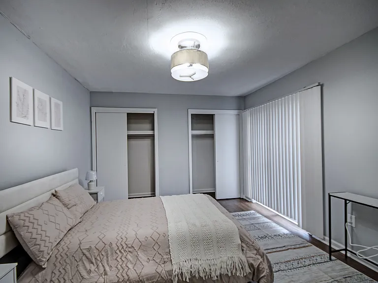 225 W McDowell Rd — Photo 16