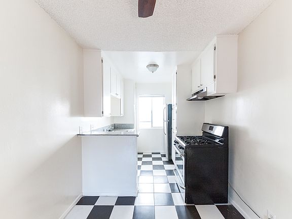 4th image of 723 N Gramercy Pl APT 16