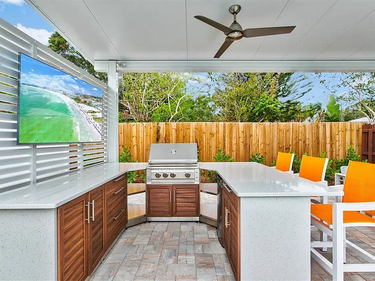 2473 Davis Blvd — Photo 3