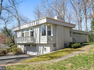 1042 Delf Dr, Mc Lean, VA 22101