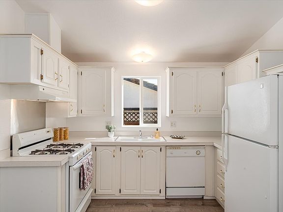 2nd image of 72 Ramon Street