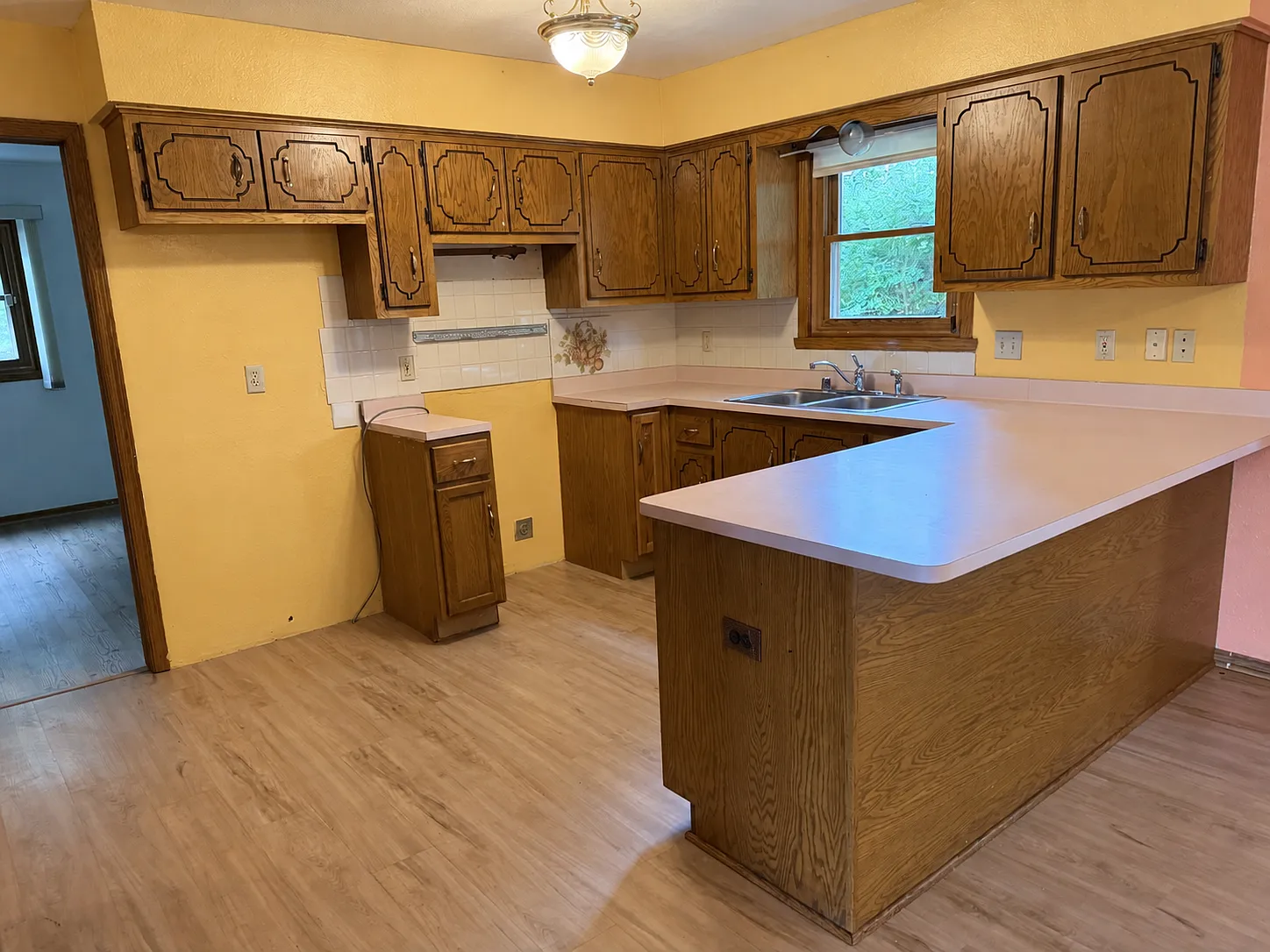 3 bed, 2.5 bath, $1,995 — Photo 3