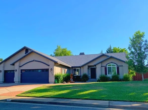 2074 Hope Ln, Redding, CA 96003