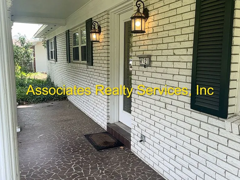 4521 NW 20th Pl — Photo 5