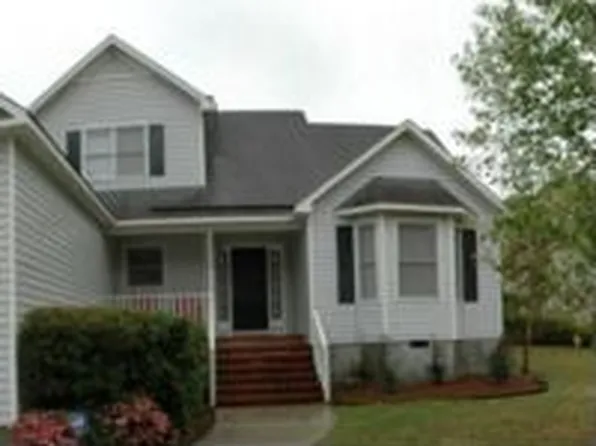 6408 Strawfield Dr, Wilmington, NC 28405