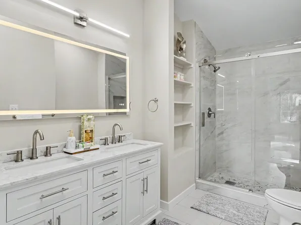 10719 Mist Haven Ter, Rockville, MD 20852