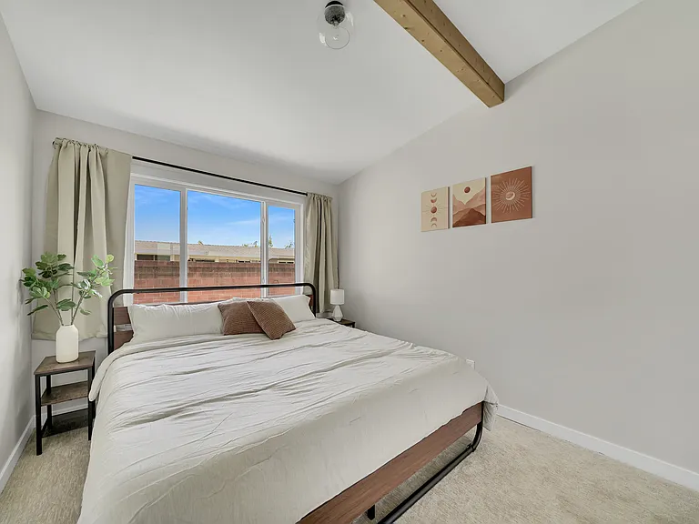 1306 W Baker Ave — Photo 11