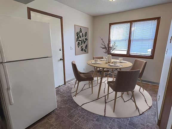 4th image of 4122-4124 Harris St #B052fe5f7