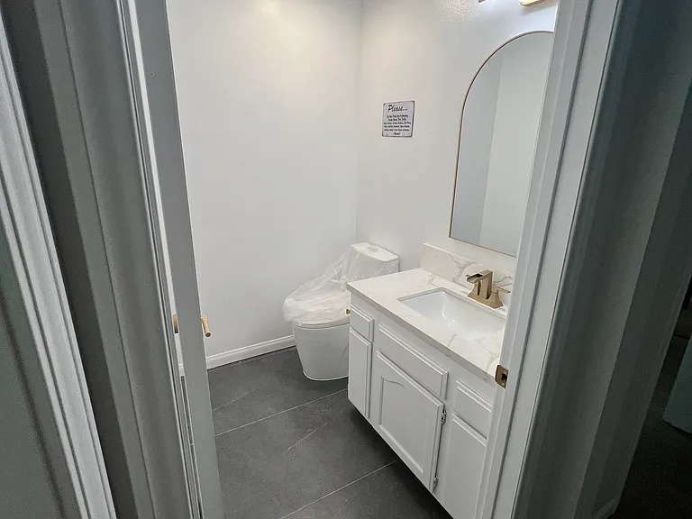 10974 Hillhaven Ave — Photo 9