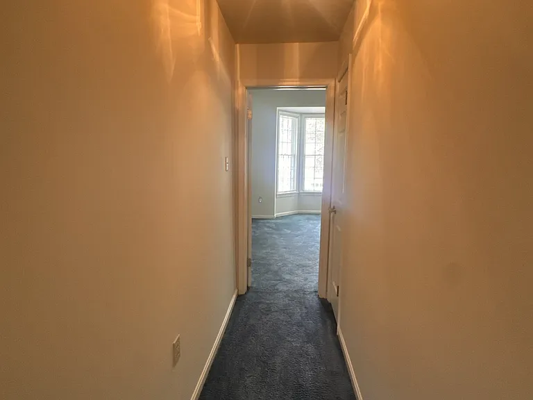 4282 Wimbledon Dr — Photo 16