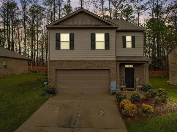 602 Dodson Lake Ct, Fairburn, GA 30213
