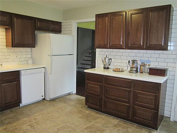 5th image of 57 Wincanton Dr