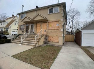 10049 200th St, Hollis, NY 11423