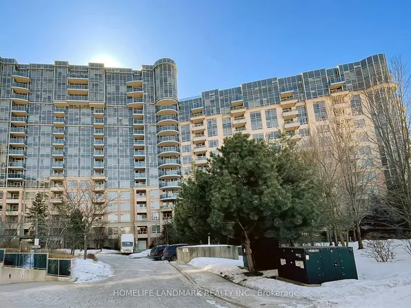 23 Cox Blvd #163, Markham, ON L3R 7Z9