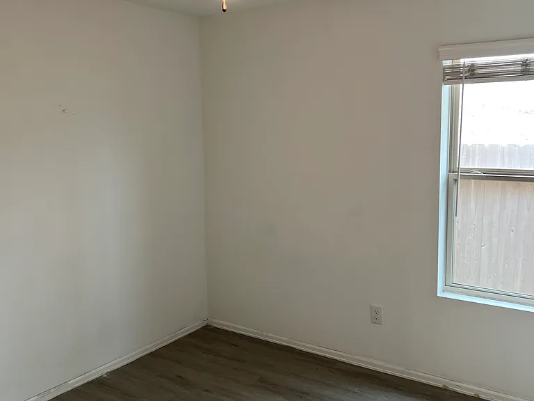 128 Austin Rd — Photo 11