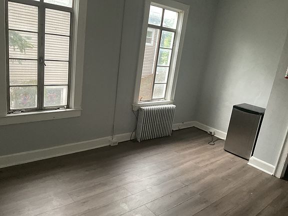 3rd image of 37 Hooker Ave APT 8