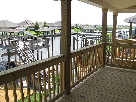 Balcony in back