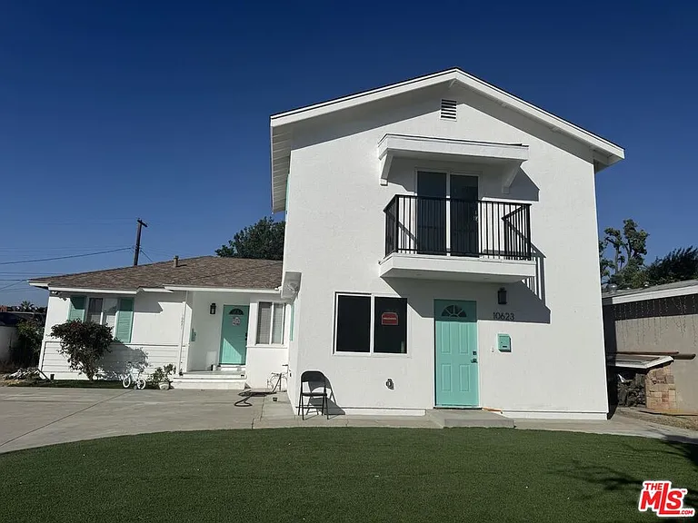 10623 Stanwin Ave — Photo 2
