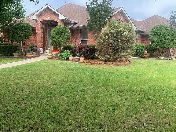 2nd image of 1200 Louise Ln