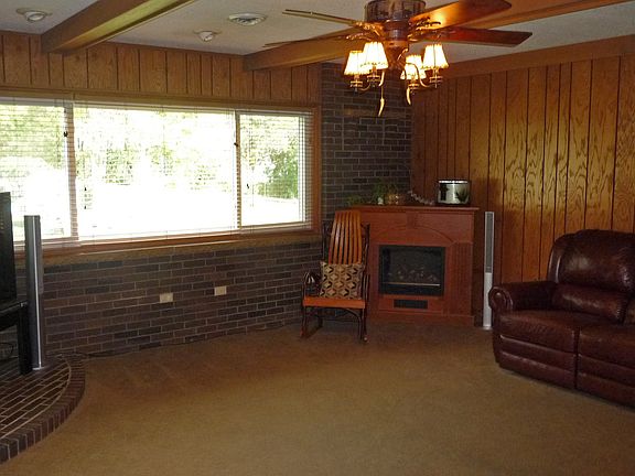 4th image of 494 Park Ave