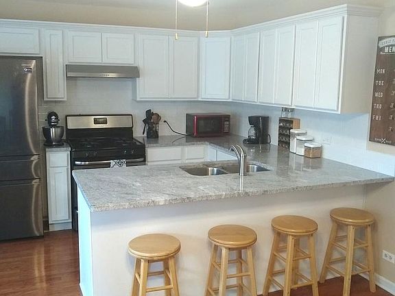 5th image of 111 E Magnolia St