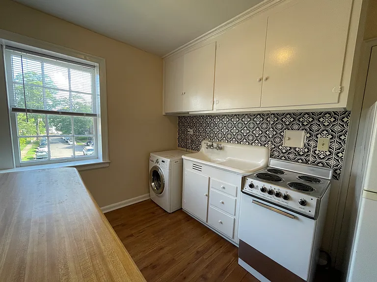 2838 Thornhill Rd — Photo 45