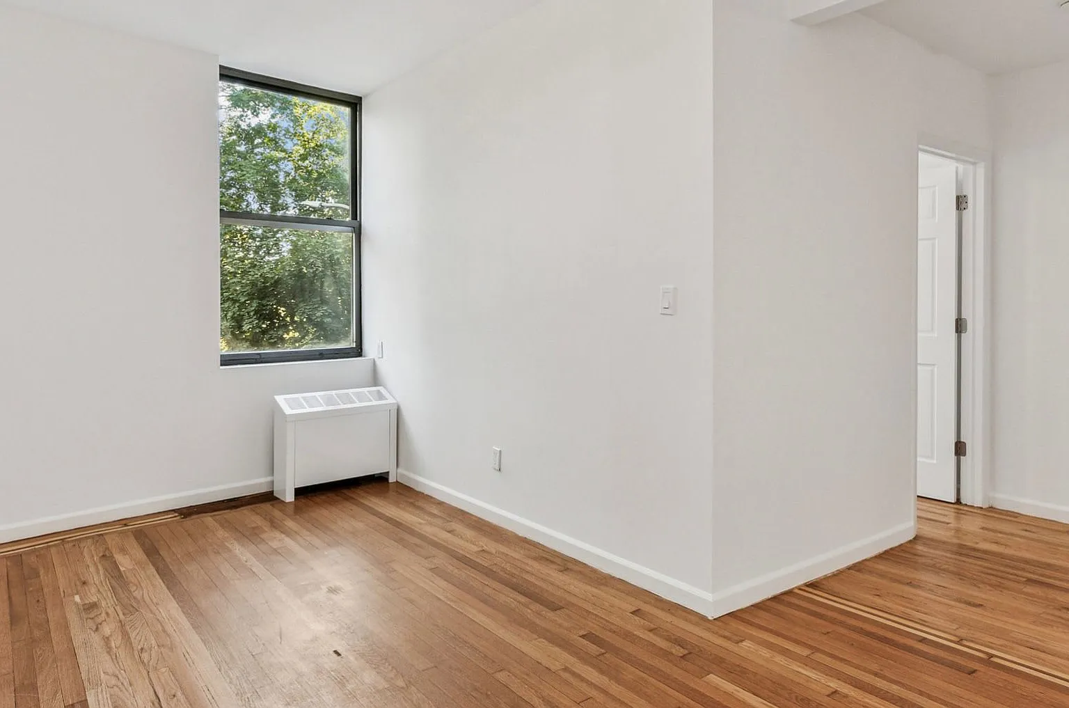 2 bed, $2,350 — Photo 2