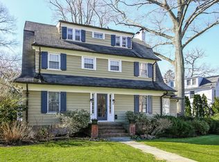 2 Sage Ter, Scarsdale, NY 10583