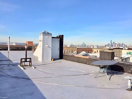 5th image of 5721 4th Ave #2