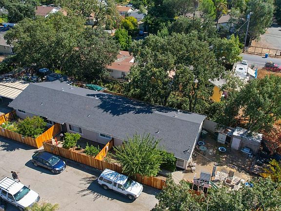 4th image of 19275 Hickory Street