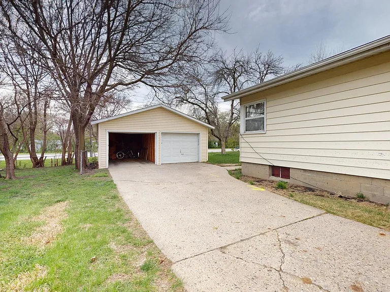 2109 Barr Dr — Photo 14