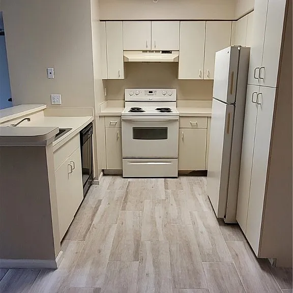 13521 Eagle Ridge Dr #112 — Photo 5