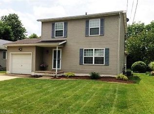1956 Auten Dr, Akron, OH 44320