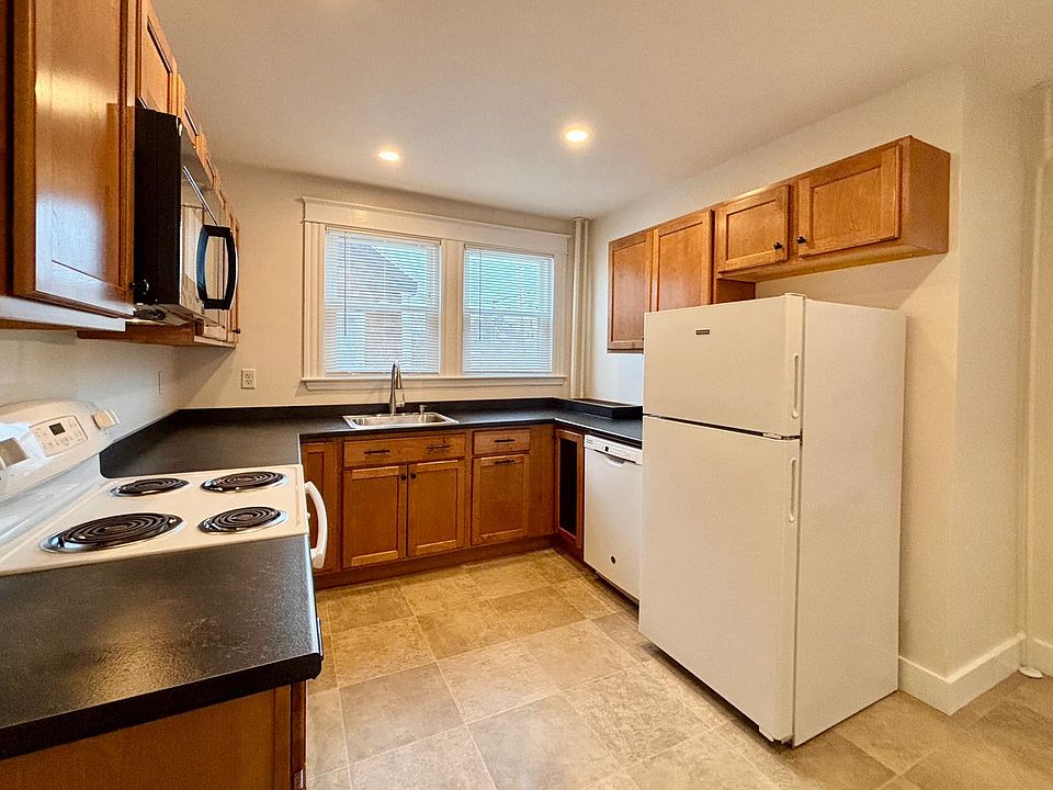 1st image of 244 Cottage Rd #2