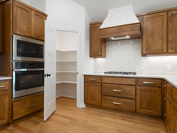 4th image of 3722 Cassidy Dr
