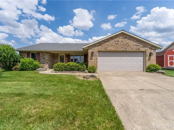 108 Blue Bell Dr, Eaton, OH 45320