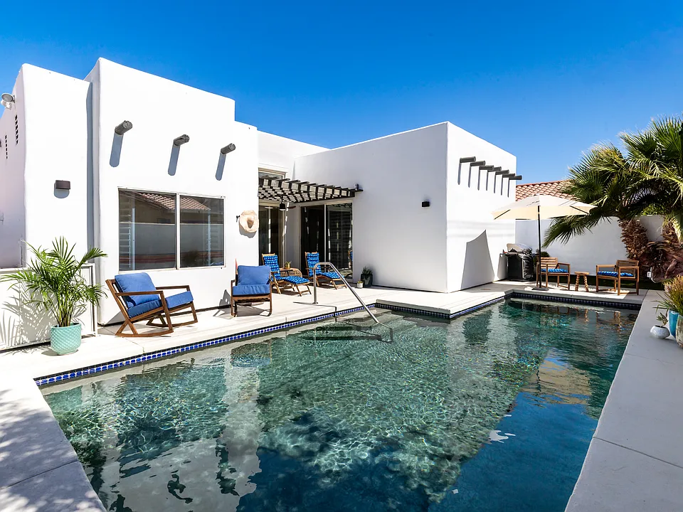 53415 Avenida Obregon