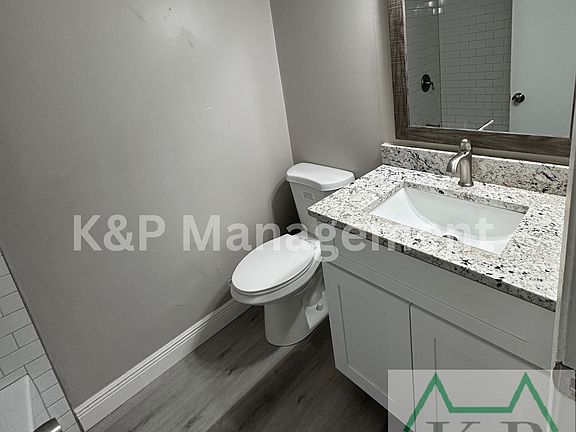 2nd image of 515 Duchess Ct #2