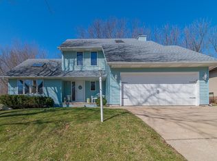 1200 26th St NW, Cedar Rapids, IA 52405