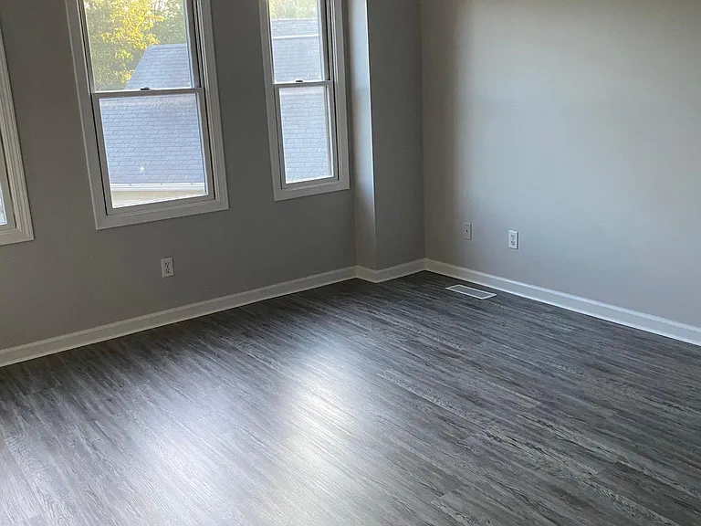 405 W Somersbe Pl — Photo 6